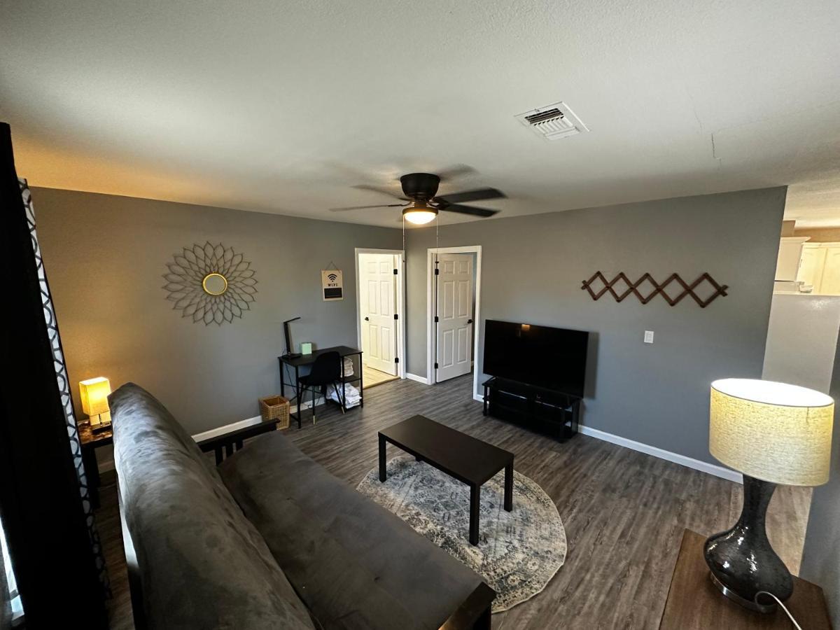 Hess St Apartment San Antonio Exterior photo